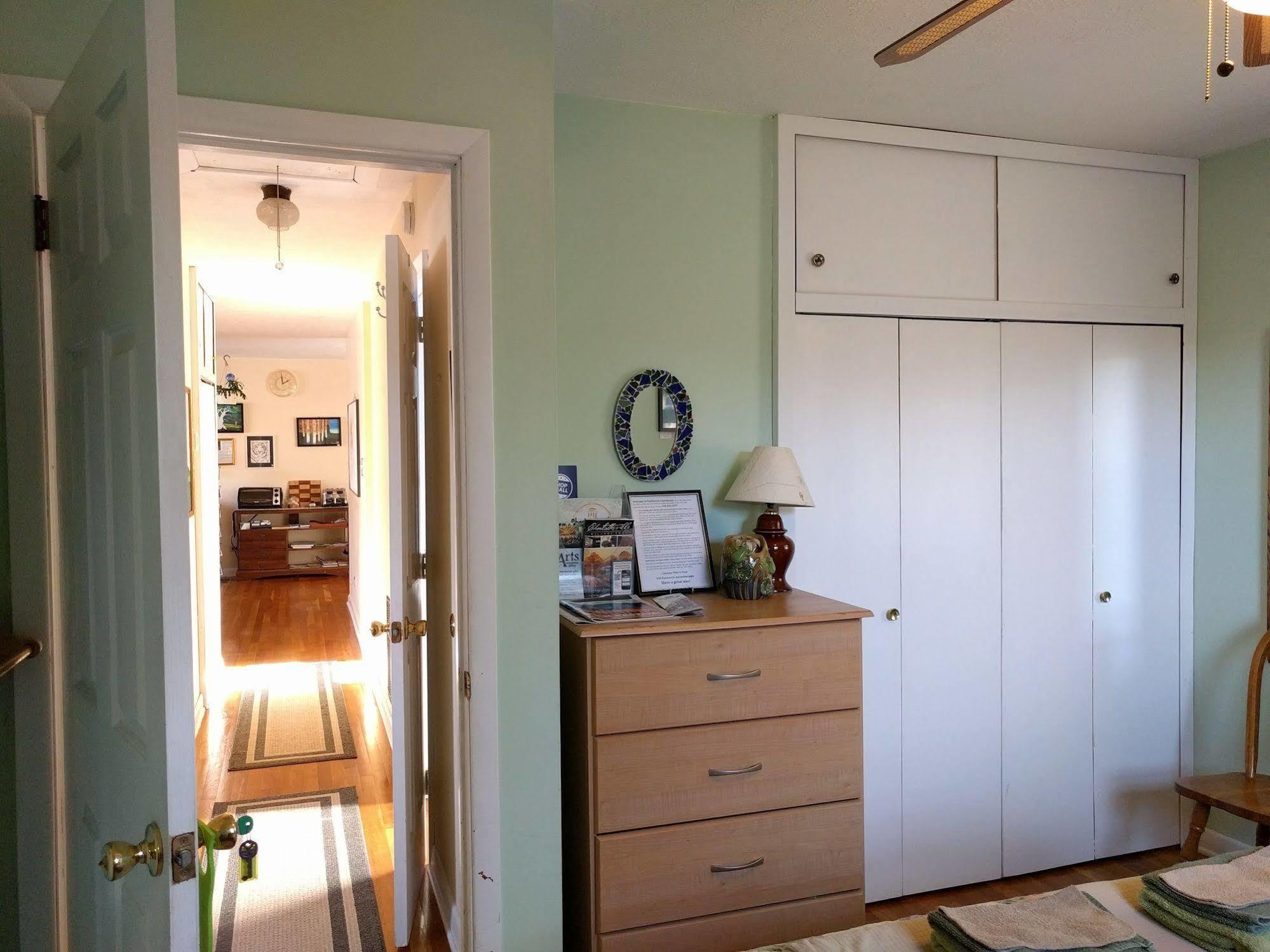 Fairhaven Guesthouse 샬러츠빌 외부 사진