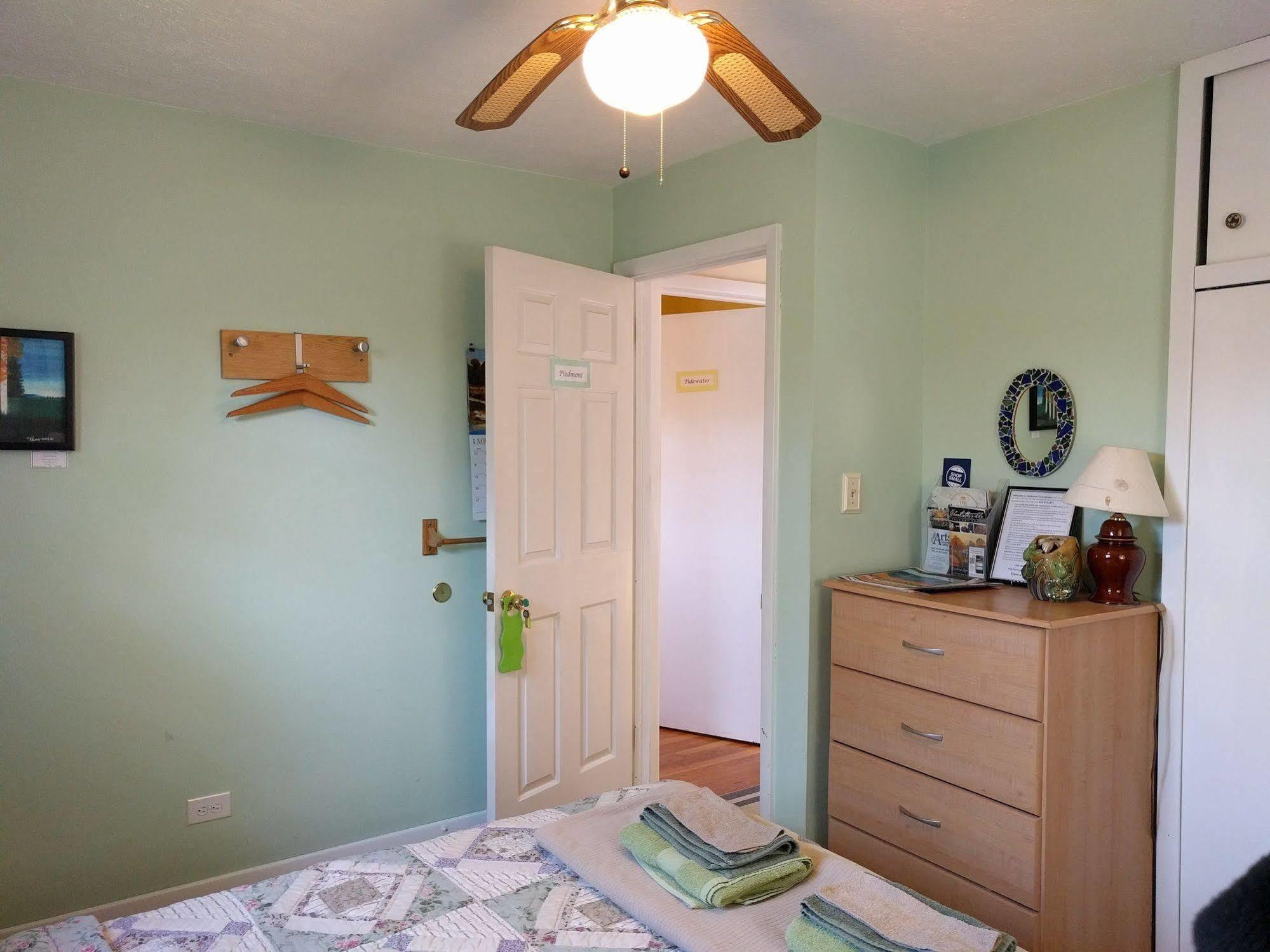 Fairhaven Guesthouse 샬러츠빌 외부 사진